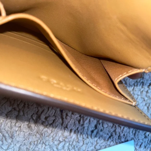 Coach Turn Lock Wallet - Chalk - Picture 10 of 10